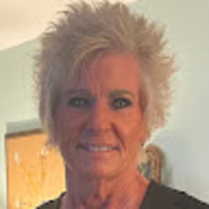 Meet your Posher, Debi